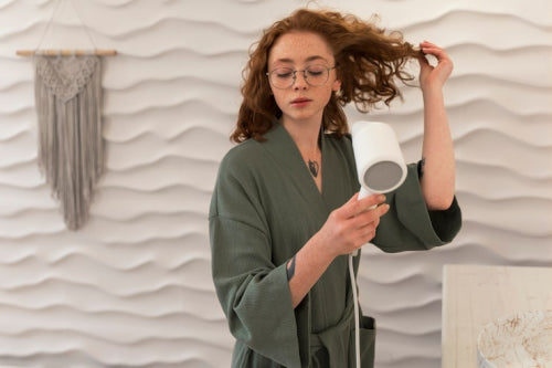 The Role of Gentle Tools in Preserving Natural Curls and Waves