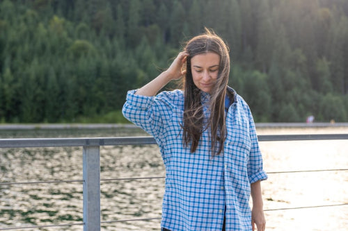 Addressing Common Challenges With Fine Hair in Humid Weather