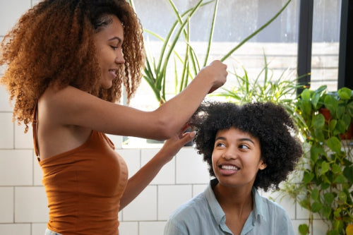 Expert Views on Maintaining Hair Integrity Through Gentle Detangling Practices