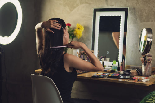 How to Choose Hair Brushes for Hair Extensions